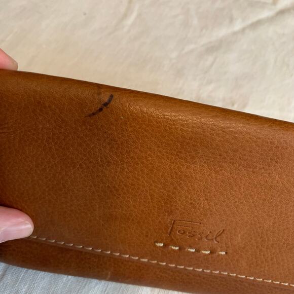 Fossil Genuine Leather Button Closure Flap Wallet Clutch Card Holder Tan Boho - Picture 4 of 16